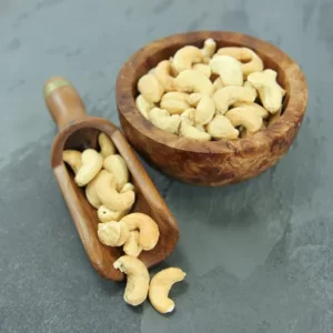 Cashew Diet: क्या होता है अगर आप काजू खाने लगते है तो 